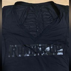 Lululemon sport T-shirt